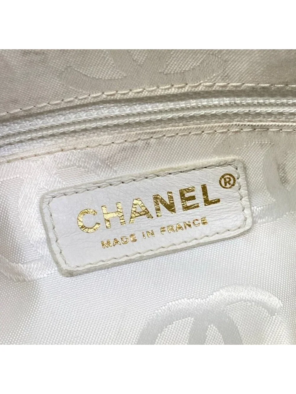 Chanel Handbag White Chain Handle Gold CC Logo Leather